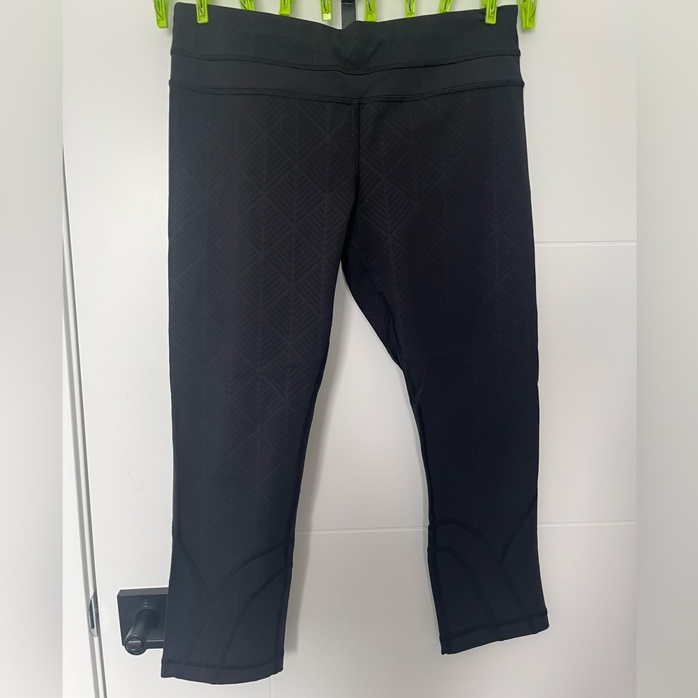 Lululemon Black cropped Leggings